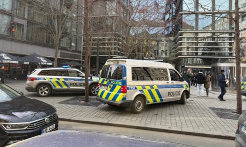 Poplach v Praze: V centru města byl v jedné z budov a jejím okolí cítit plyn