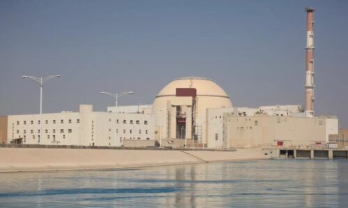 Putin osobne koordinuje evakuáciu Rusov z iránskej jadrovej elektrárne