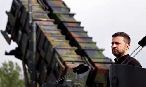 Zavolajte zdravotníkov: Zelenskému zablokovali peniaze a on hrozí NATO vojnou