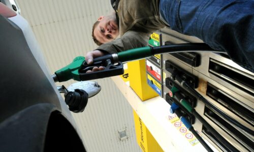 Ako reagovali pohonné hmoty na zdraženie ropy v minulosti? V roku 2022 benzín prekonal hranicu 1,7 eura