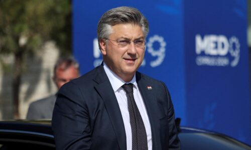 Chorvátsko zastropuje ceny ropy a benzínu. Plenkovič hovorí o ochrane životnej úrovne