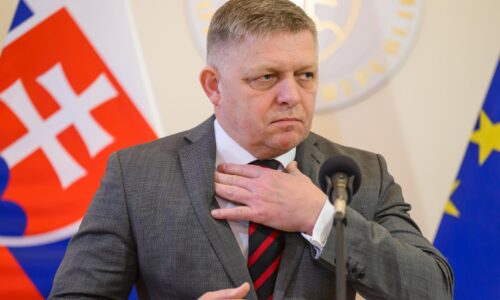 Fico zvyšuje poplatok za priveľké ego