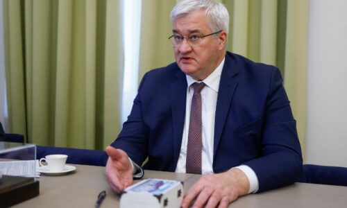 Maďarsko stále nevrátilo zaistenú hotovosť a zlato, je to prekvapujúce, tvrdí ukrajinský minister