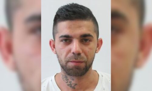 Vězeň utekl z práce v Chomutově, hledá ho policie. Vyjmenovala jasná poznávací znamení