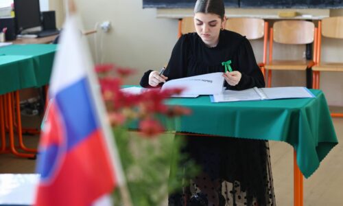 Začína sa maturitný týždeň, v utorok budú žiaci písať test a sloh zo slovenčiny