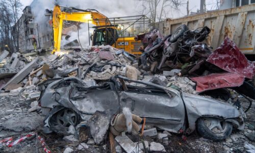 Ukrajina hlási desať zranených po ruských vzdušných útokoch, poškodených je niekoľko budov