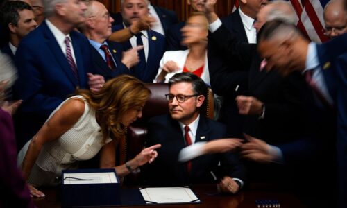 Demokrati spúšťajú útok na Kongres