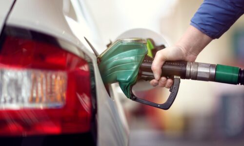 Ceny pohonných hmôt rastú. Holanďania kvôli nižším cenám húfne tankujú v susednom Belgicku