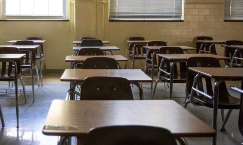 Yet another illiterate graduate sues their high school. What is happening?