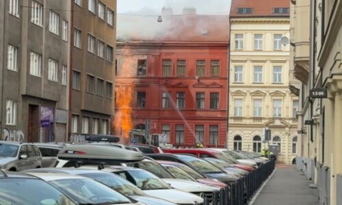 Proč hasiči požár plynu v Praze nemohli uhasit hned? Expert vysvětlil taktiku zásahu