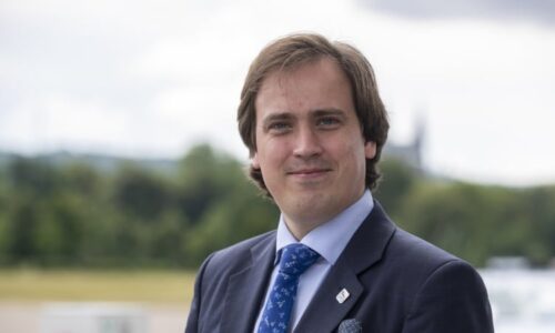 Spolupracovník Duky a šéf pražské SPD. Kdo je Nerušil, který ve Sněmovně nahradí Šichtařovou?