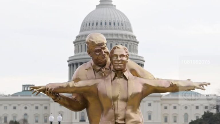 Trump a epstein v objetí na přídi titanicu. slavný park ve washingtonu zdobí socha