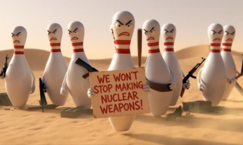 Írán jako Trumpův bowling? Video Bílého domu zesměšňující válku pobouřilo internet