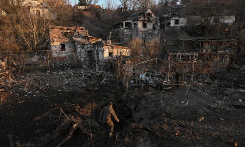 Nočný ruský útok na Ukrajine si vyžiadal život 15-ročného dievčaťa, jej rodičia utrpeli zranenia