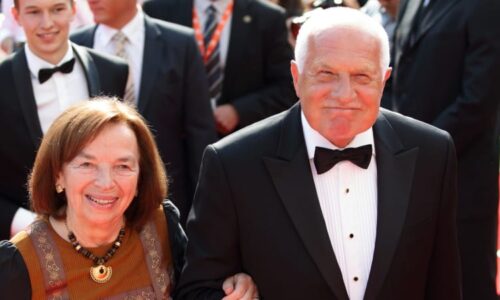 Premiéra dokumentu o Livii Klausové. Film zachytil i osobní momenty z jejího života