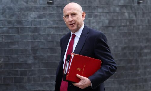 Británia zvažuje nasadenie ďalších síl v Perzskom zálive. Irán zintenzívnil útoky na lode, tvrdí minister