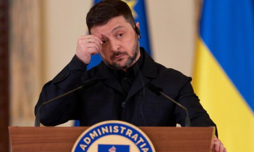 Zelenskyj pricestoval do Paríža, čaká ho schôdzka s Macronom