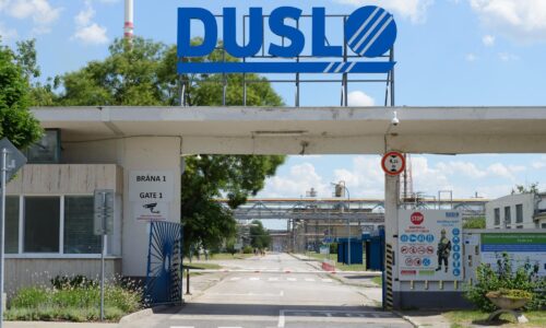 Duslo Šaľa obmedzilo časť výroby čpavku, výroba hnojív pokračuje