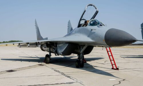 Srbsko osadilo MiGy balistickými raketami. Chystá se na konflikt se sousedy