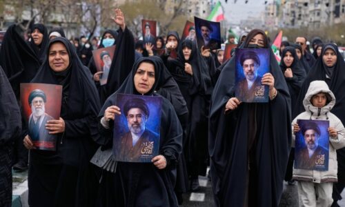 Odmena desať miliónov dolárov. USA ponúkajú peniaze za informácie o vedení Iránu