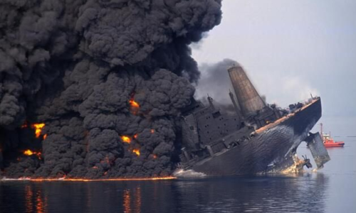 Mínová blokáda Hormuzského prielivu hrozí dlhotrvajúcou svetovou krízou