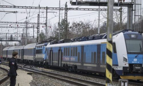 Neštěstí na kolejích: Rychlík v Trutnově srazil člověka, na místě zemřel