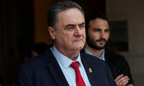 Vojna s Iránom ide do rozhodujúcej fázy, tvrdí izraelský minister obrany. Teherán vypálil balistickú raketu