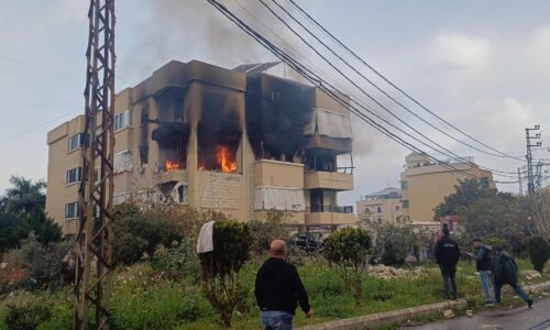 Izraelské útoky v Libanone si vyžiadali už viac než 820 mŕtvych a 2000 zranených