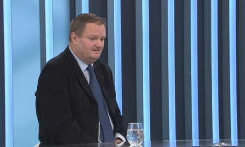 Byty zlevní snad jen morová rána, vtipkoval Bartoň. Schvalování prý trvá jako za Marie Terezie