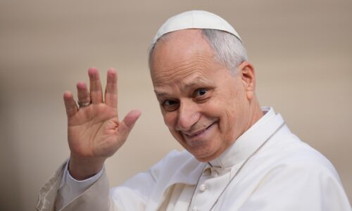 Pápež opäť vyzval na mier na Blízkom východe. Tisíce nevinných ľudí boli zabité, tvrdí