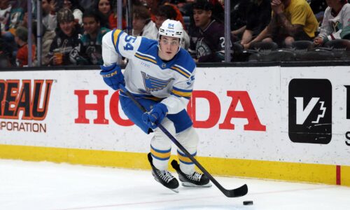 Dvorský strelil desiaty gól, Slafkovský asistoval, Regenda sa vrátil do zostavy