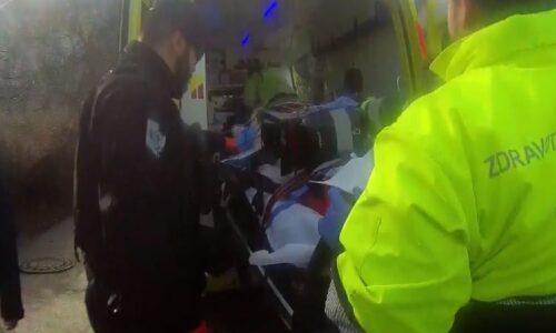 Drama na pražském kurtu: Muž zkolaboval při tenisu, záchraně života přispěla reakce přátel