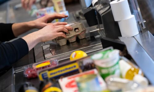 Cenový vývoj potravín sa na konci roka 2025 upokojil, informuje Ministerstvo financií