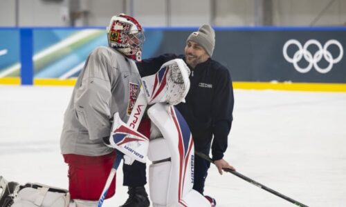 Utajený porod: Hokejista Pavelec a modelka Budková se radují z narozeného miminka