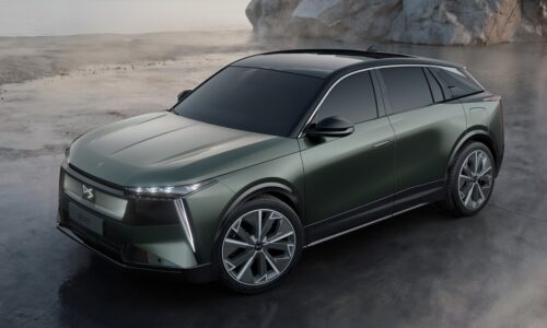 DS N°7: Prémiové SUV s rekordným dojazdom!