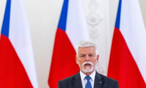 Babiš chce ísť na summit NATO namiesto Pavla. Český prezident na to nevidí dôvod