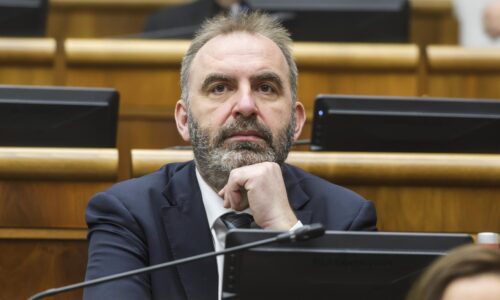 Fico lobuje iba za ruské záujmy, ukázal svoju bezradnosť, reaguje na vládne opatrenia Štefunko