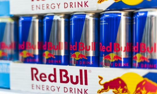 Energeťáky prežili cukrovú daň. Ich popularita stúpa nielen medzi mladými, trend však môže zvrátiť nový zákon