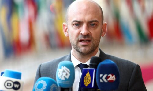 Francúzsky minister zahraničných vecí Barrot dnes navštívi Libanon, ide o vyjadrenie solidarity