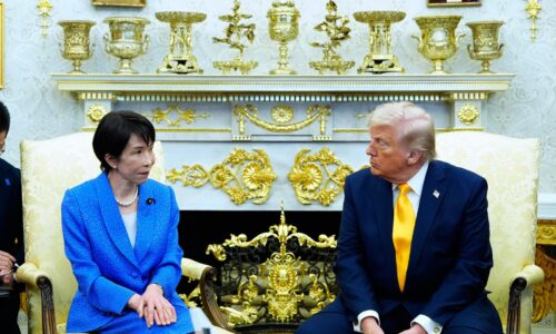 Trump požiadal japonskú premiérku o vyslanie viacerých lodí do Hormuzského prielivu