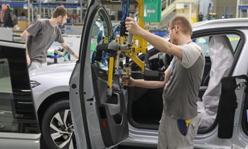 Zmena na automobilovom trhu. Čínsky vývoz do Európskej únie vlani prvýkrát prekonal európsky export do Číny