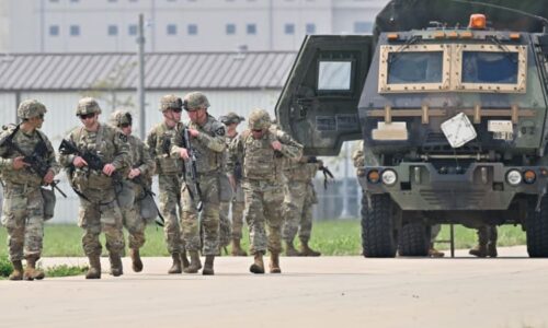 Snaha o špionáž? Íránec se pokusil dostat do areálu s jadernými ponorkami. Britové ho zatkli