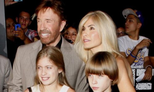 Chuck Norris se vzdal kariéry, aby se staral o nemocnou ženu. O nemanželské dceři roky nevěděl