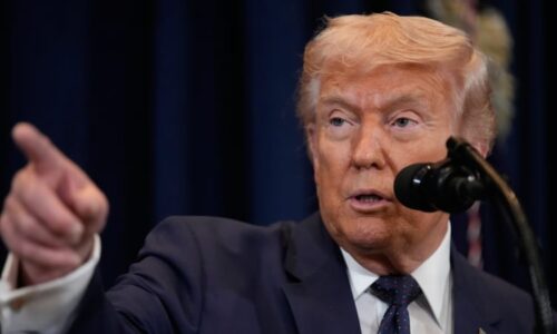 Trump dal Íráncům ultimátum: Otevřete Hormuzský průliv, jinak začneme ničit vaše elektrárny