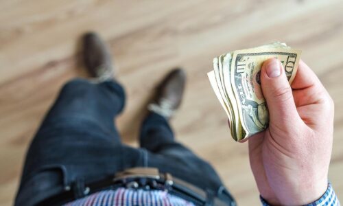 Majetok najbohatších ľudí sveta rástol za posledný rok trikrát rýchlejšie