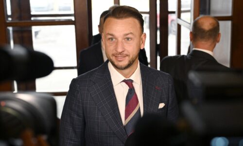 Hlas je po vylúčení Ferenčáka zastabilizovaný, vyhlásil Šutaj Eštok