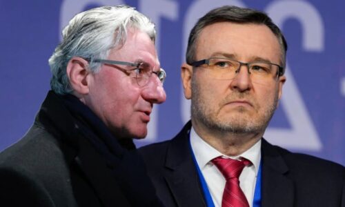 Ostrá hádka Zahradila s Drobilem o demonstraci na Letné. Padaly vulgarity