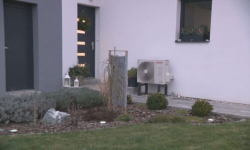 Změny v Zelené úsporám komplikují rekonstrukce tisícům lidí. Červený kritizuje bývalou vládu