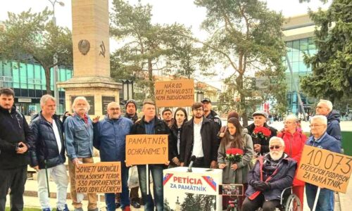 Bojovníci za košický pamätník Sovietskym vojakom sa dočkali zákona o vyššej ochrane pamätníkov
