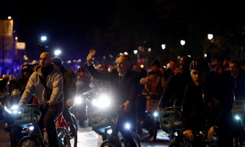 Vo voľbách v Paríži a Marseille uspela ľavica, ukazujú odhady